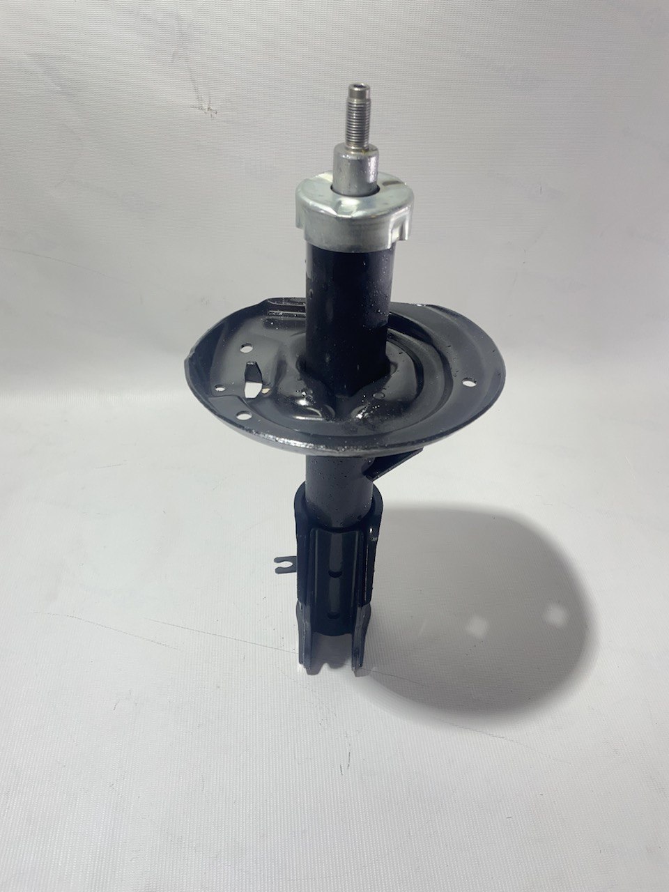 Стойка передняя ВЕСТА правая (масляная)