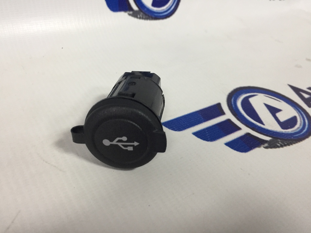 USB AUX на  LA VST, Иксрей
