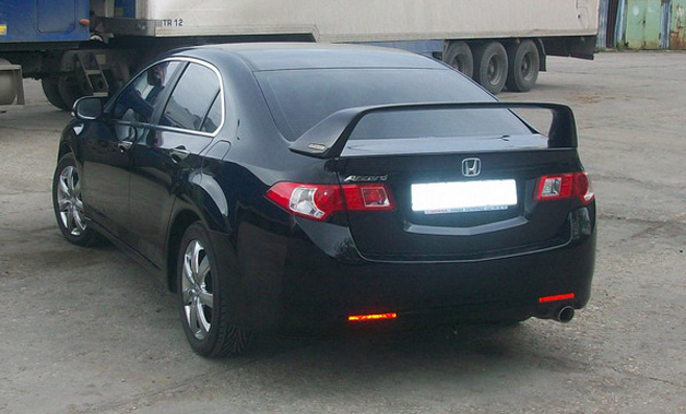 Спойлер "Euro-R" для Honda Accord (var №1)