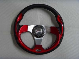 Спортивный руль "Red Hunter" для автомобилей  красный.