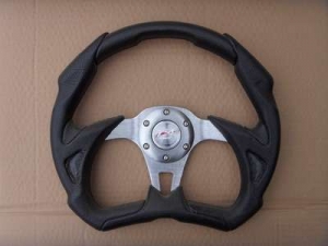 Спортивный руль "Black Devil" для автомобилей  чёрный, изогнутая дуга снизу.