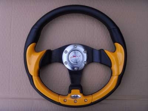 Спортивный руль "Yellow Trend" для автомобилей  жёлтый, вставка по бокам и нижней части