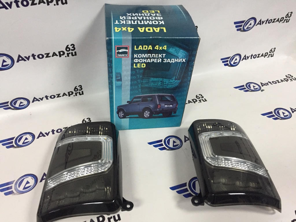 Задние светодиодные фонари Тюн-Авто на   4x4 тонированные