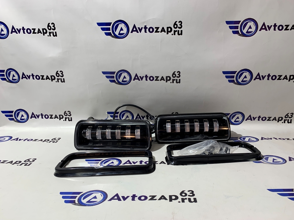LED Подфарники Sal-Man на  4х4 с линзой ДХО и бегающими поворотниками