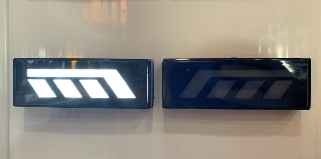 Повторители поворота полосы белые на  4х4 