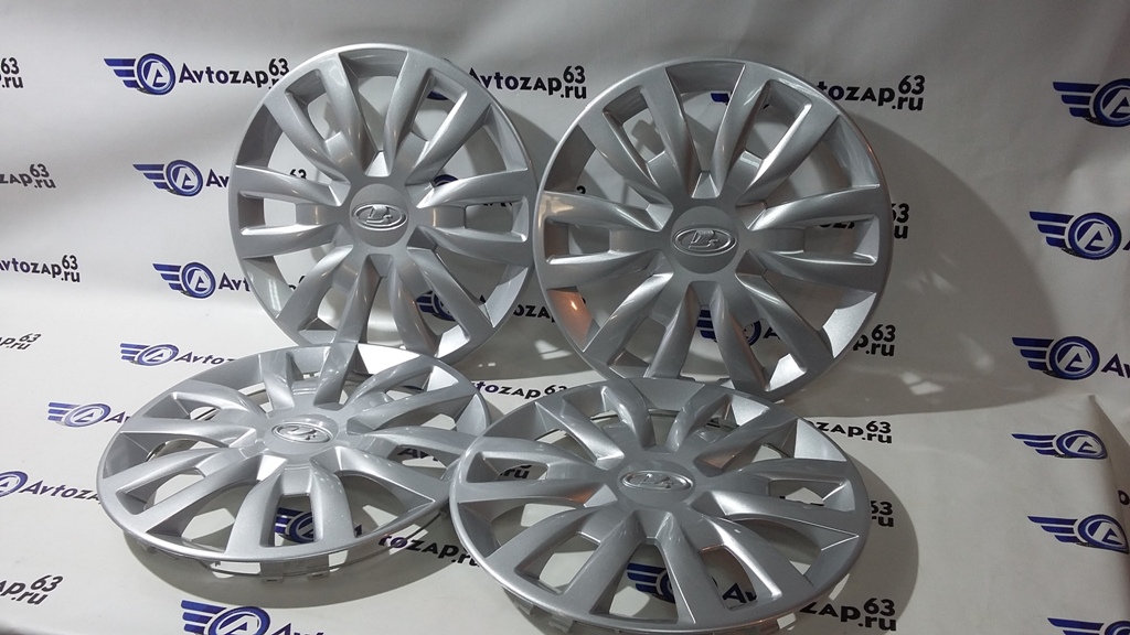 Колпаки на колеса R15  LA VST